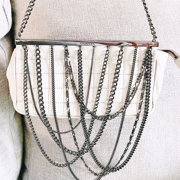 Authentic CHANEL 🦄🦄 Limited Edition RARE Multi Chain White Bag / Clutch - Picture 4 of 16